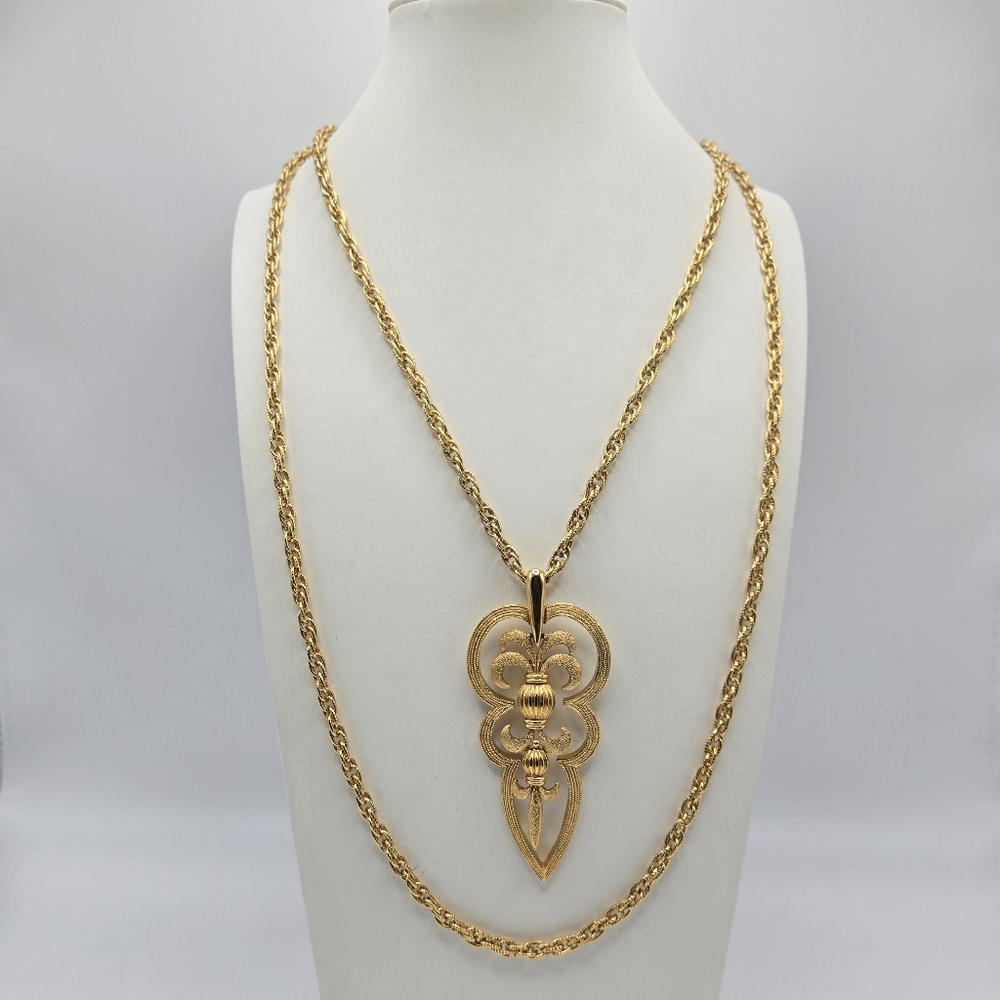 Crown Trifari Fleur De Lis Goldtone Necklace Double Strand Chain Link Vintage